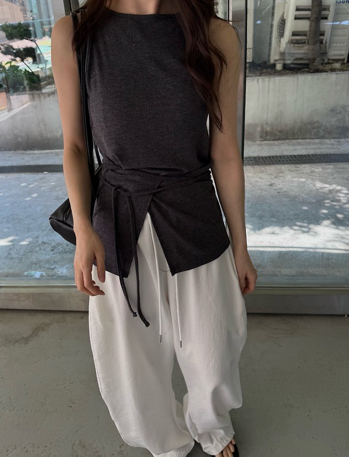 Uoov - Korean Women Fashion - #vintagekidsstyle - Kate Sleeveless - 10