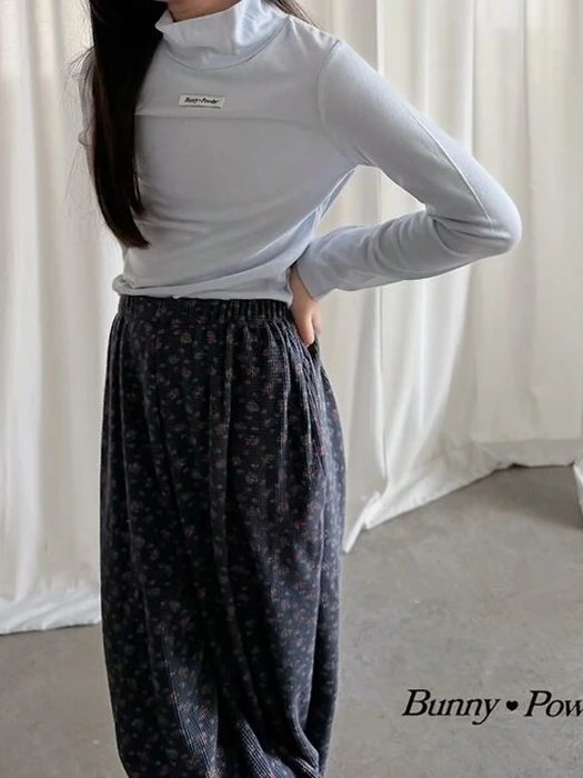 Daily Turtleneck Tee