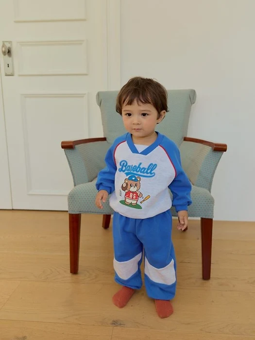 V-Neck Baseball Top and Bottom Set V-Neck Baseball Top and Bottom Set