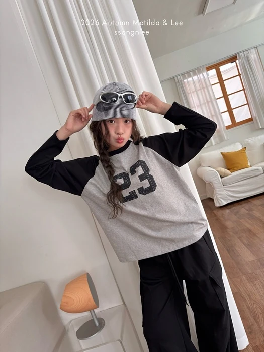 23 Colorblock Raglan Tee