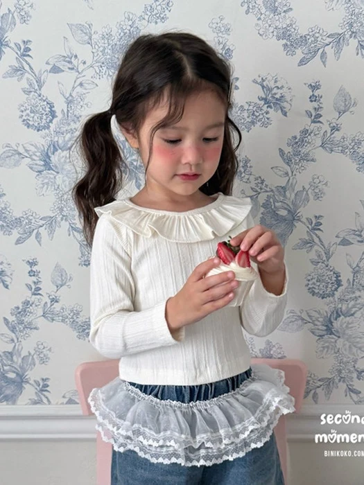 Frill Collar Flower Tee Frill Collar Flower Tee