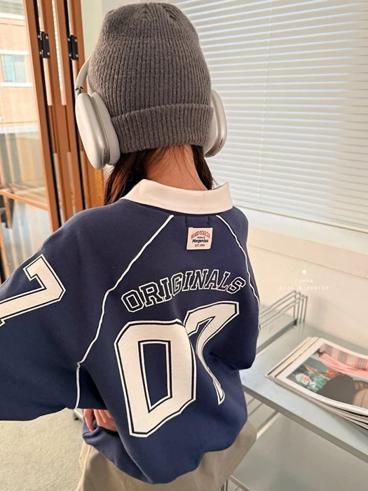 07 Collar Sweatshirt