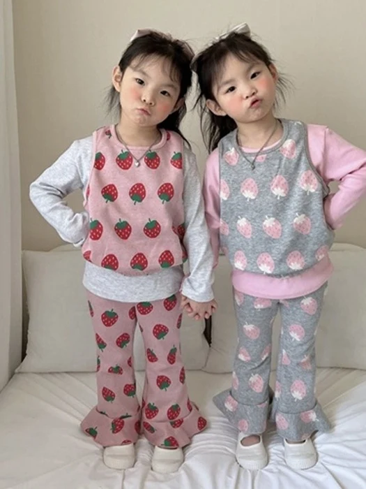 Strawberry Juice Top & Bottom Set Strawberry Juice Top & Bottom Set