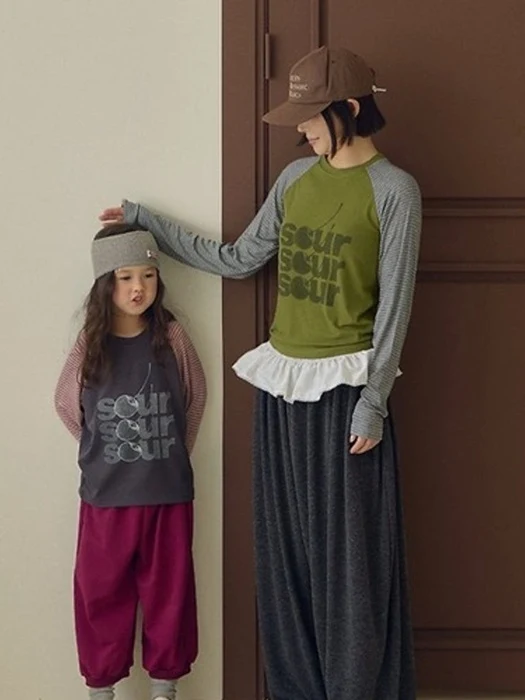 Vintage Raglan Tee Mom