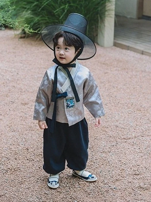 Boys’ Chuseok Hanbok