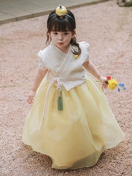 Girls’ Short-Sleeve Chuseok Hanbok