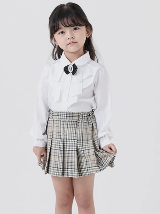 Frill Blouse (Corsage Not Included)
