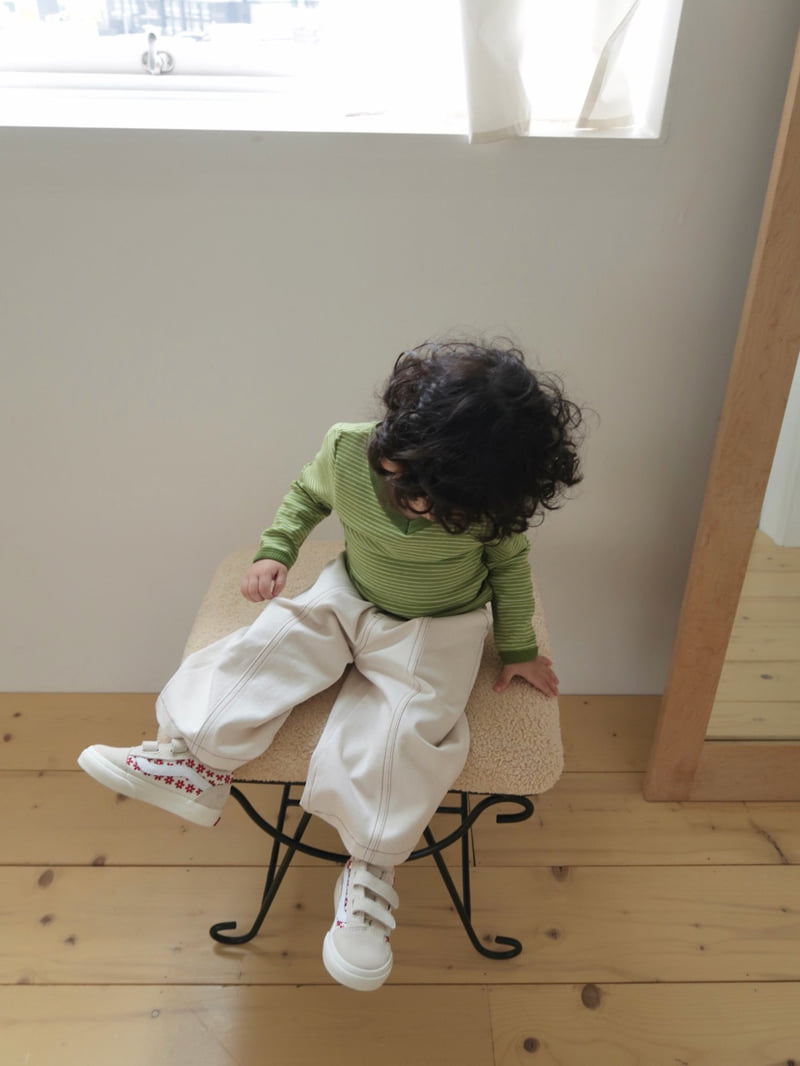 Bailey - Korean Children Fashion - #discoveringself - Milky V-neck Tee - 7