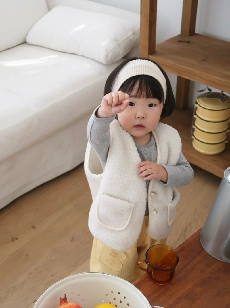 Bailey - Korean Children Fashion - #prettylittlegirls - Dotori Dumble Vest - 3