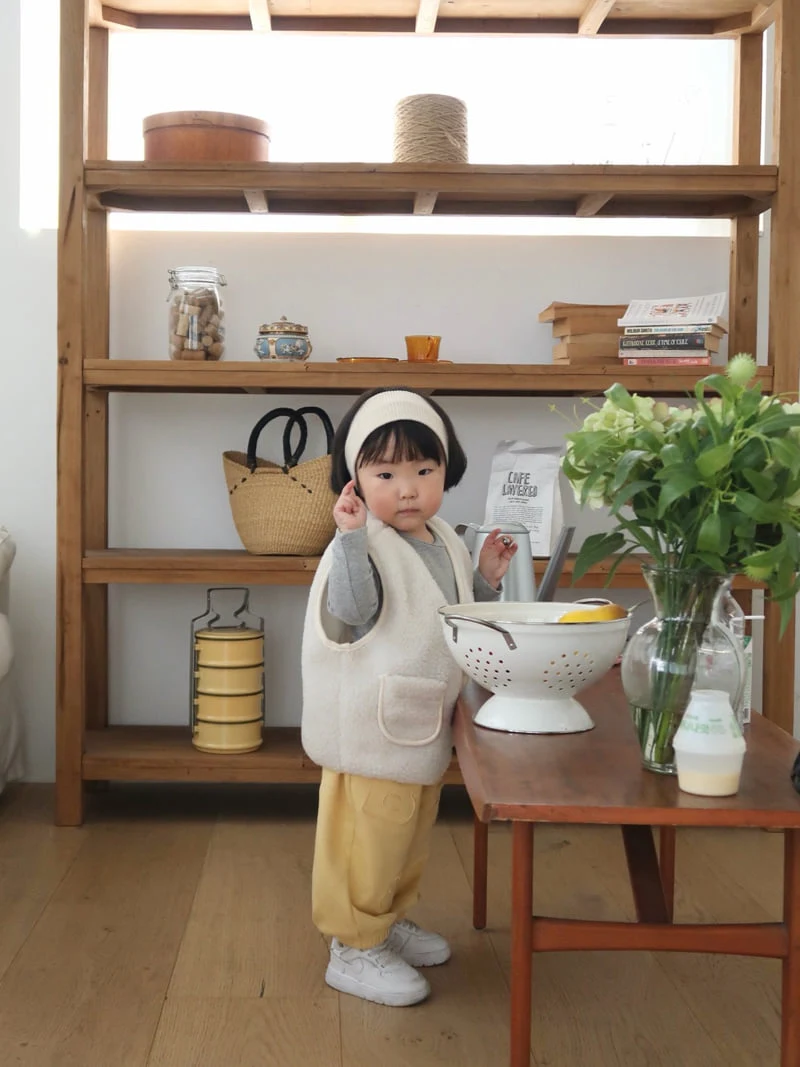 Bailey - Korean Children Fashion - #stylishchildhood - Dotori Dumble Vest - 6