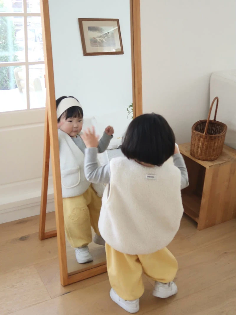 Bailey - Korean Children Fashion - #toddlerclothing - Dotori Dumble Vest - 5