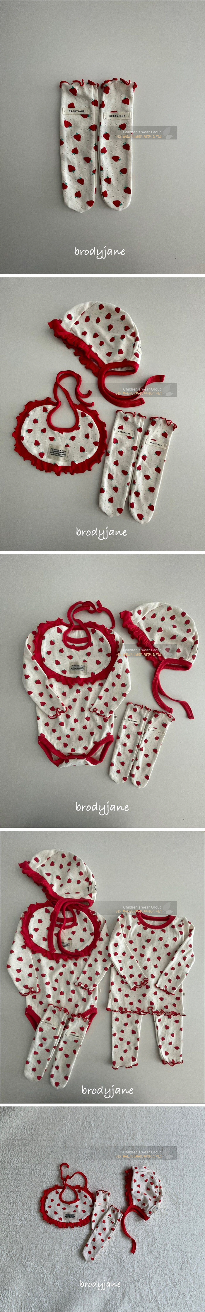 Brody Jane - Korean Baby Fashion - #onlinebabyshop - Eyelet Strawberry Socks