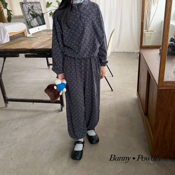 Bunny Powder - Korean Children Fashion - #kidsshorts - Garden Jogger Pants - 4