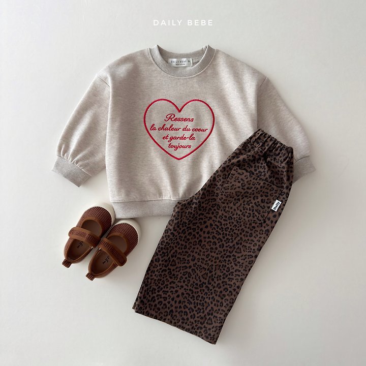 Daily Bebe - Korean Children Fashion - #Kfashion4kids - Heart Embroidery Sweatshirt - 7