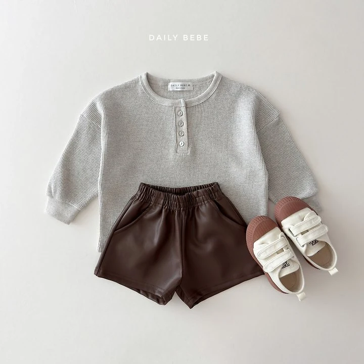 Daily Bebe - Korean Children Fashion - #Kfashion4kids - Waffle Henley Neck Tee - 6