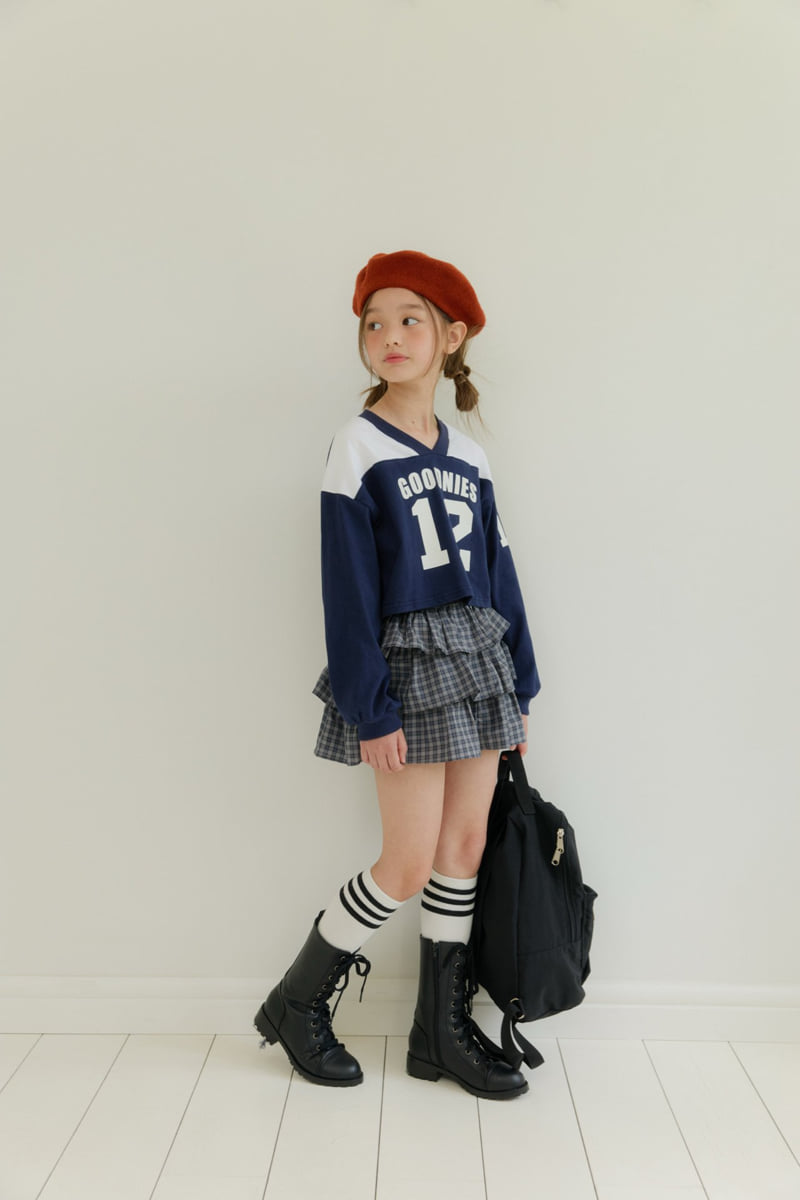 Dore Dore - Korean Children Fashion - #littlefashionista - V-Color Block Crop Tee - 12