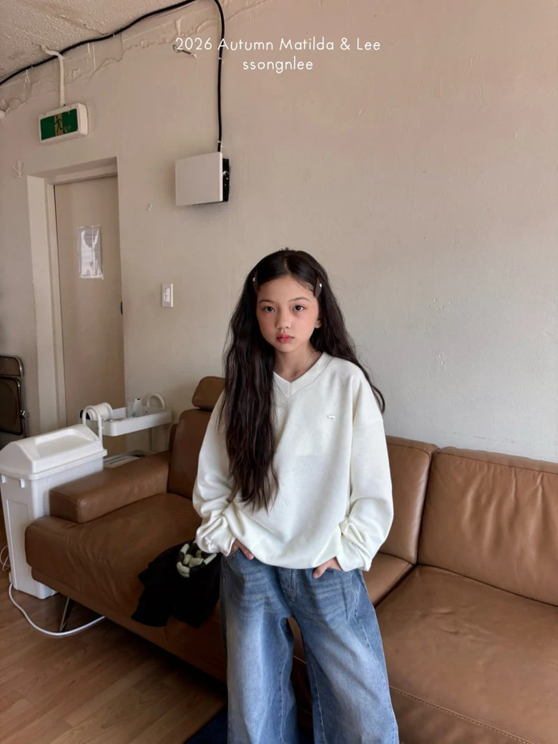 Matilda & Lee - Korean Children Fashion - #kidzfashiontrend - V-Neck Sweatshirt - 9