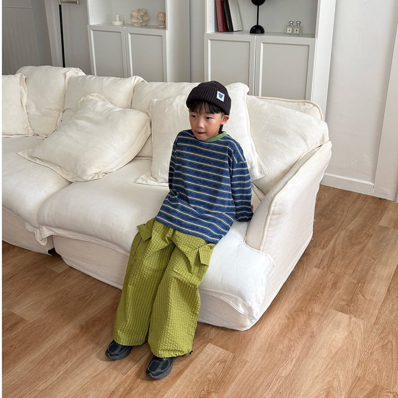 Middle Name - Korean Children Fashion - #littlefashionista - Cargo Embossed Check Pants - 2