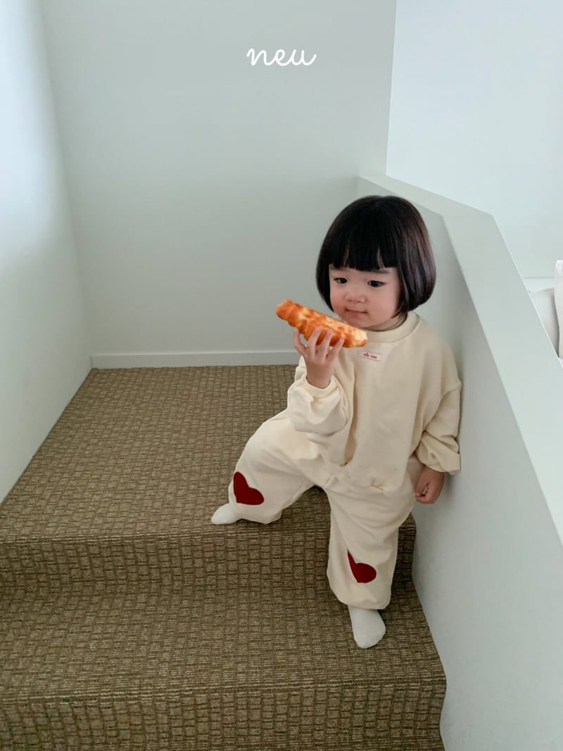 Neu - Korean Children Fashion - #Kfashion4kids - Heart Patch Sweatshirts - 6