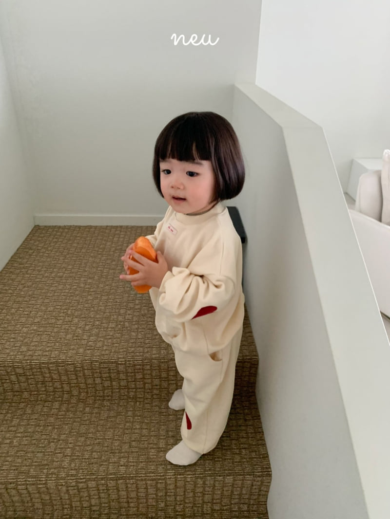 Neu - Korean Children Fashion - #kidzfashiontrend - Heart Patch Sweatshirts - 5