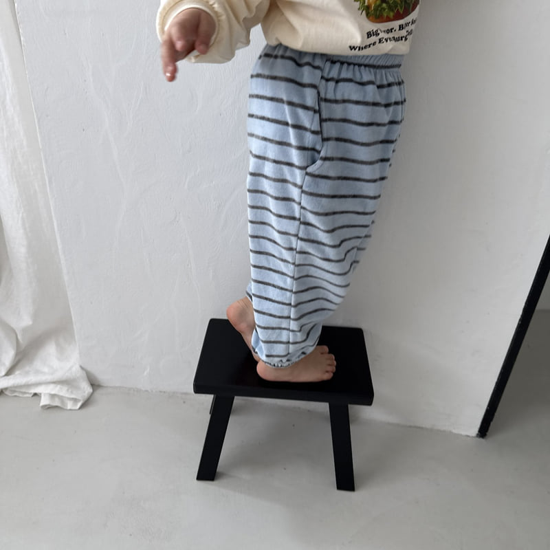 Night Bebe - Korean Children Fashion - #kidsshorts - Marne Stripe Jogger Pants - 11
