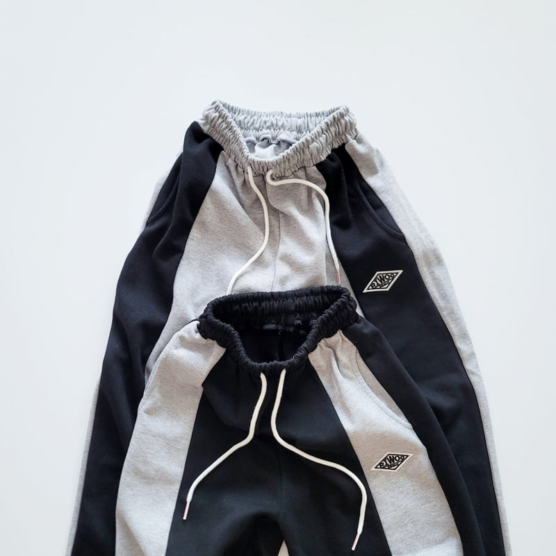 Black Label Color Block Wide Pants by Riwoo Riwoo for Child - view 7