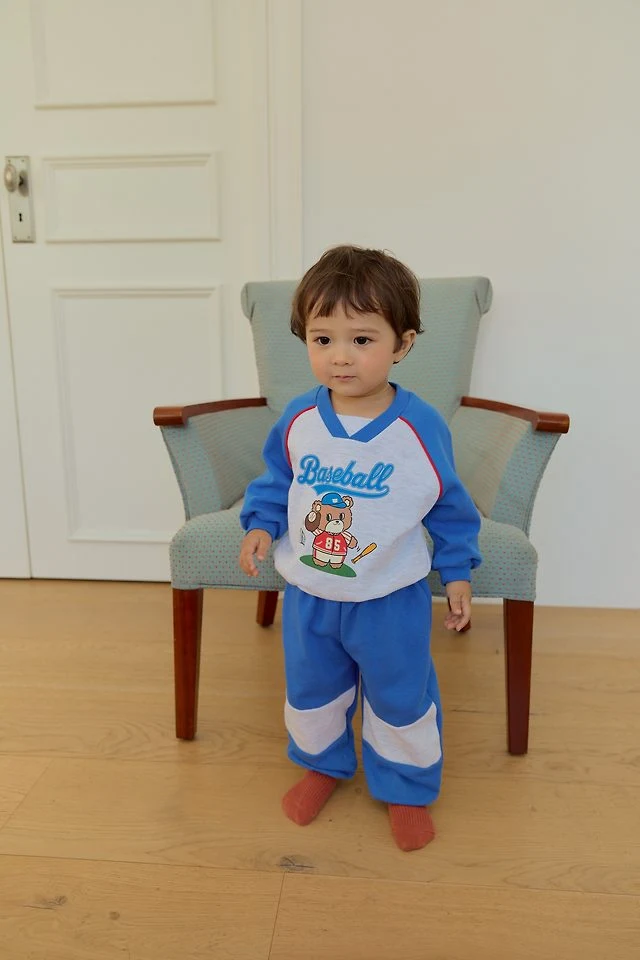 Sera - Korean Baby Fashion - #babyootd - V-Neck Baseball Top and Bottom Set