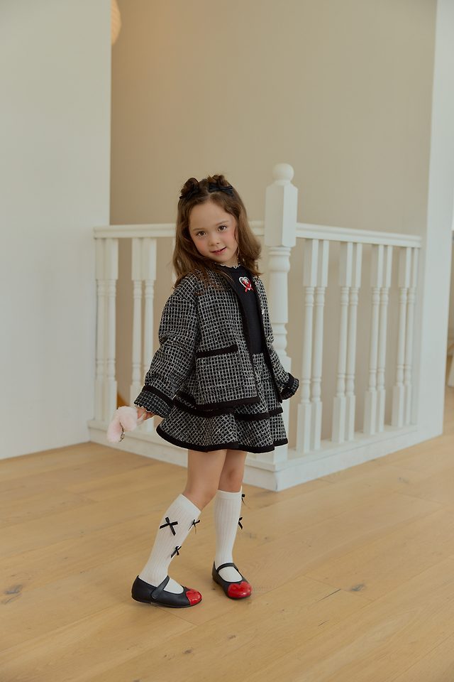 Sera - Korean Children Fashion - #designkidswear - Mini Heart Neck Tee - 10
