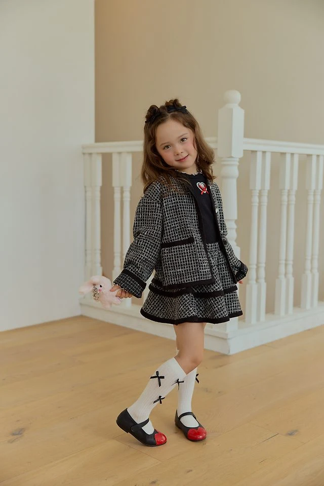 Sera - Korean Children Fashion - #discoveringself - Mini Heart Neck Tee - 11