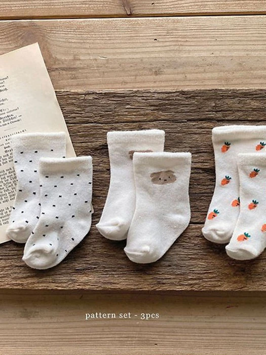Newborn Socks – Pattern Newborn Socks - Pattern by Oott Bebe for Baby - catalog view