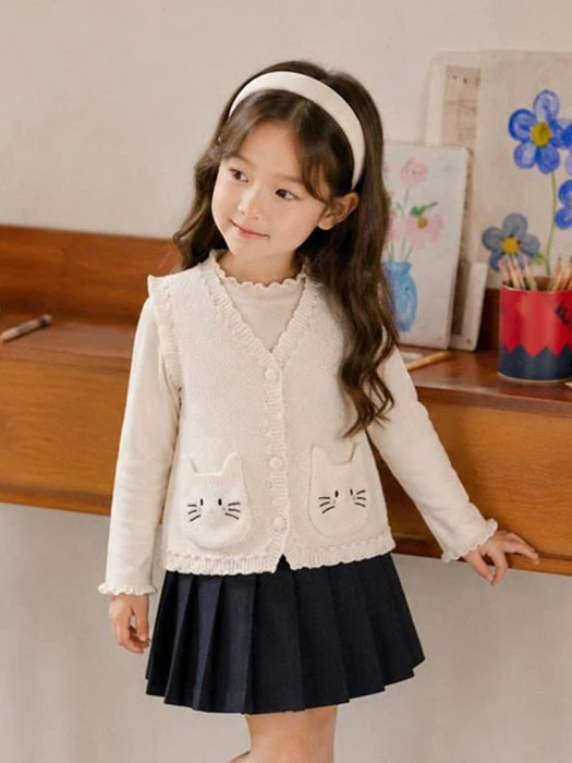 Milky Cat Knit Vest Milky Cat Knit Vest by Hanacoco for Child - catalog view