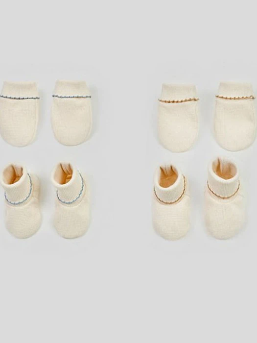Ott Balloon Mittens & Booties Set Ott Balloon Mittens & Booties Set by Oott Bebe for Baby - catalog view