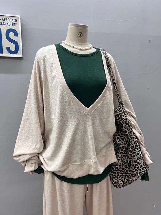 Slub V Sweatshirt Slub V Sweatshirt by The Fine.b for Women - catalog view