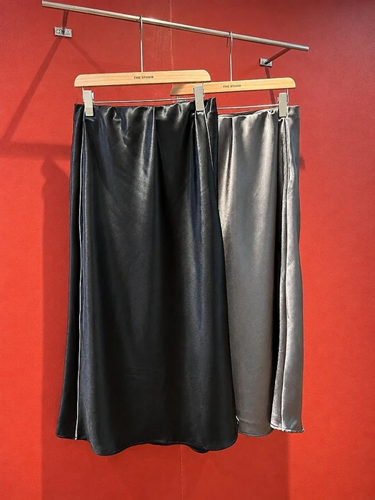 Shatin Line Skirt Shatin Line Skirt by The Fine.b for Women - catalog view