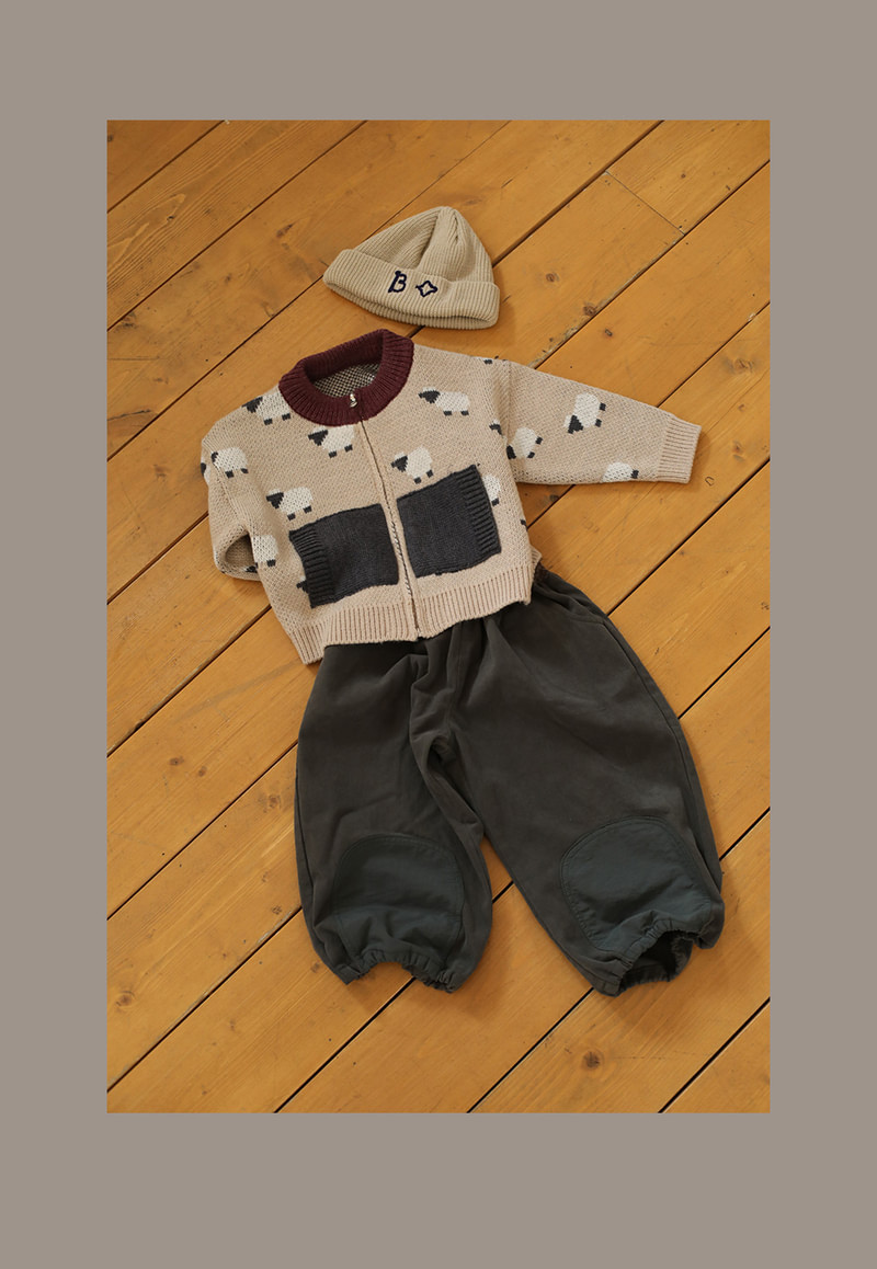 Celta Patch Pants by Bien a Bien for Child - view 7
