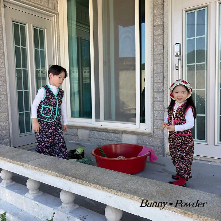 Halmi Set by Bunny Powder for Child - view 4