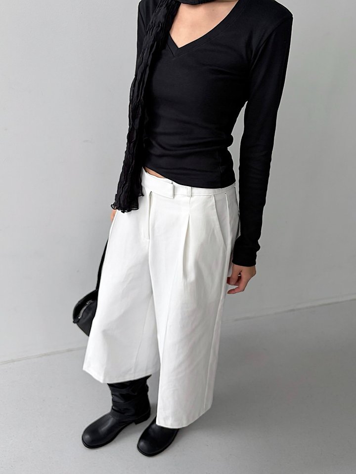 V-neck Slim Long Sleeved Tee by Cover for Women - view 7
