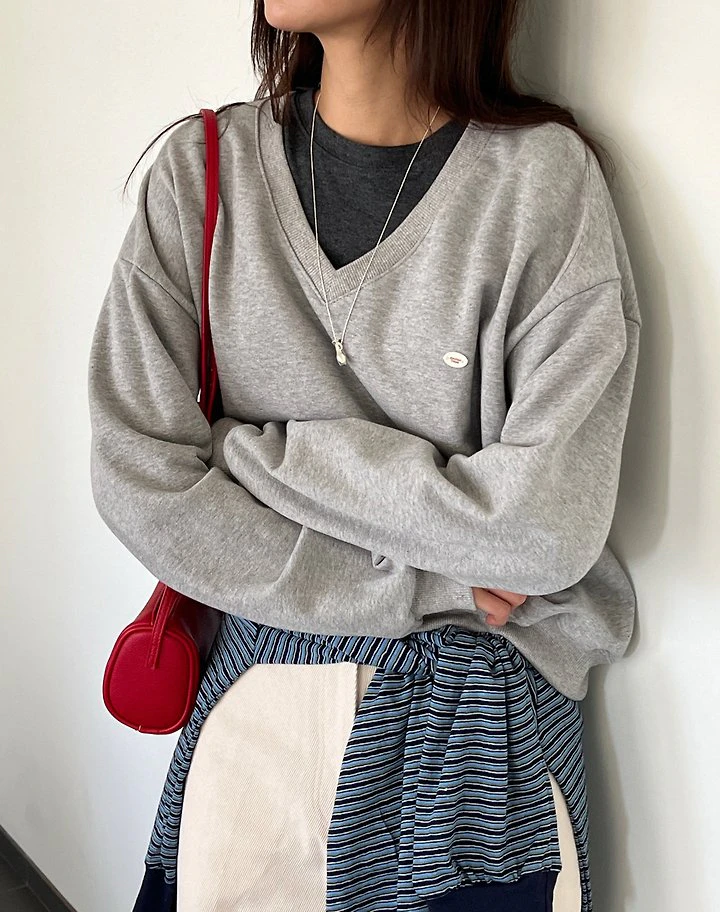 V Sweatshirt by Diana for Women - view 7