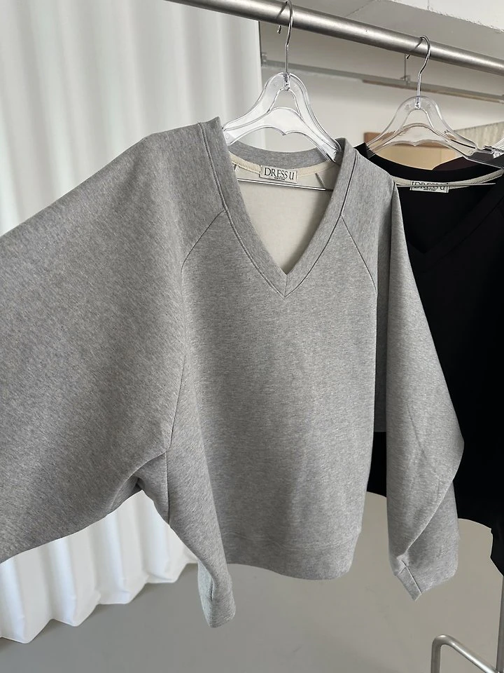 Raglan V Sweatshirt by Dress U for Women - view 9