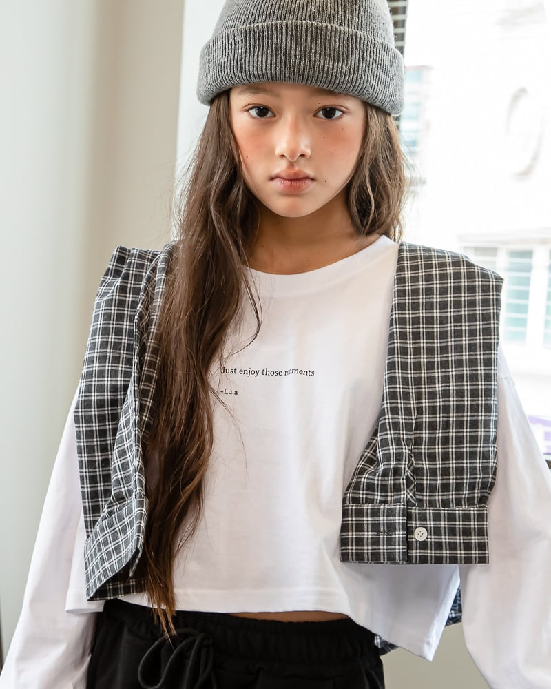 Luar Crop Tee by I Love Jesus for Child - view 8