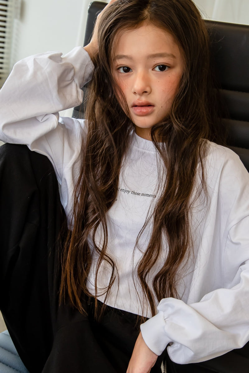 Luar Crop Tee by I Love Jesus for Child - view 12