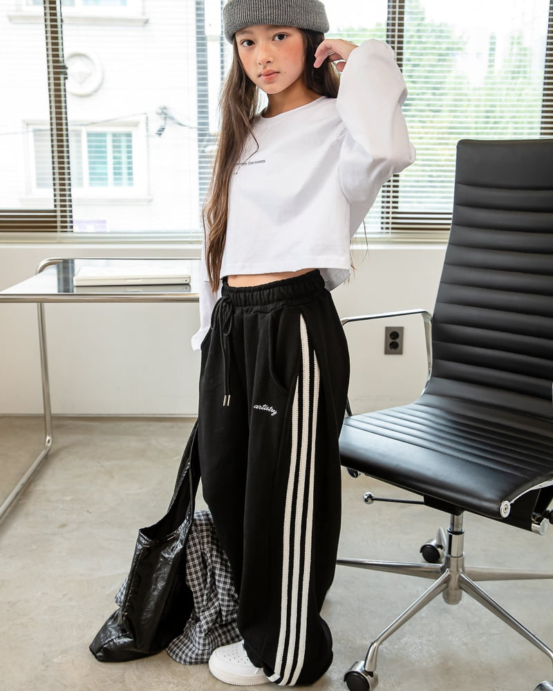 Luar Crop Tee by I Love Jesus for Child - view 4
