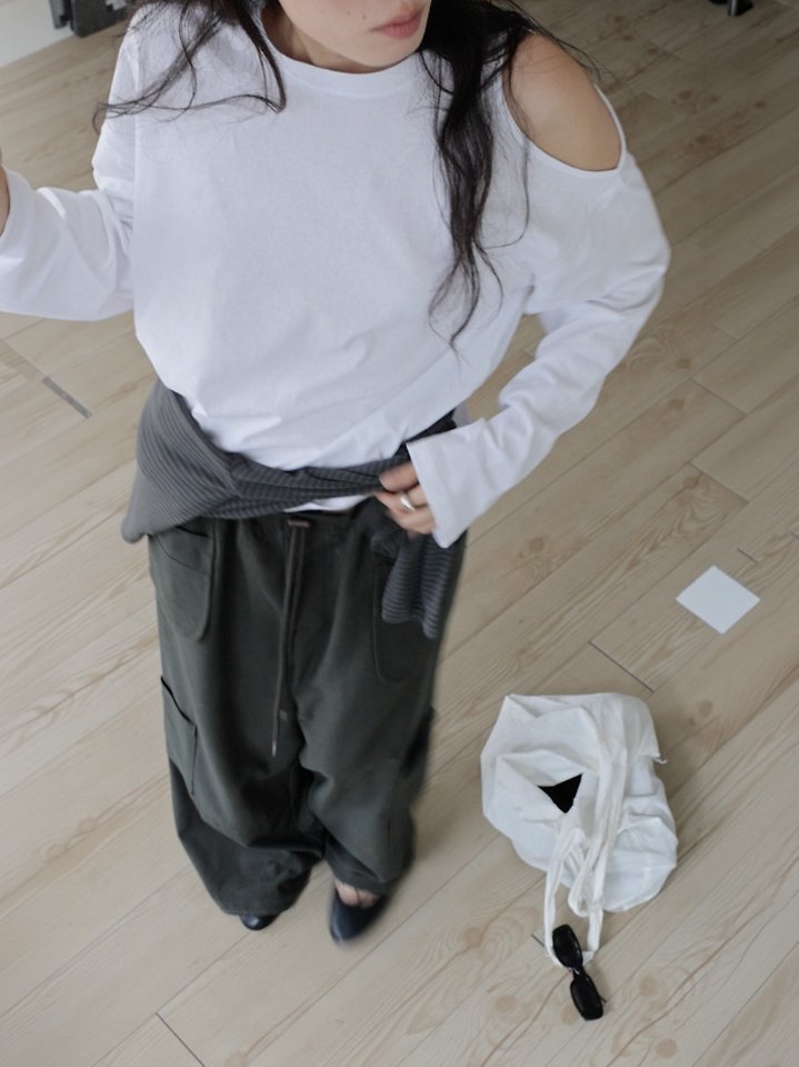 Peach-Washed Multi-Pocket Cargo Wide Pants by Inssense for Women - view 2