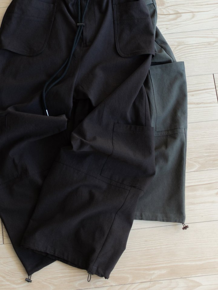 Peach-Washed Multi-Pocket Cargo Wide Pants by Inssense for Women - view 12