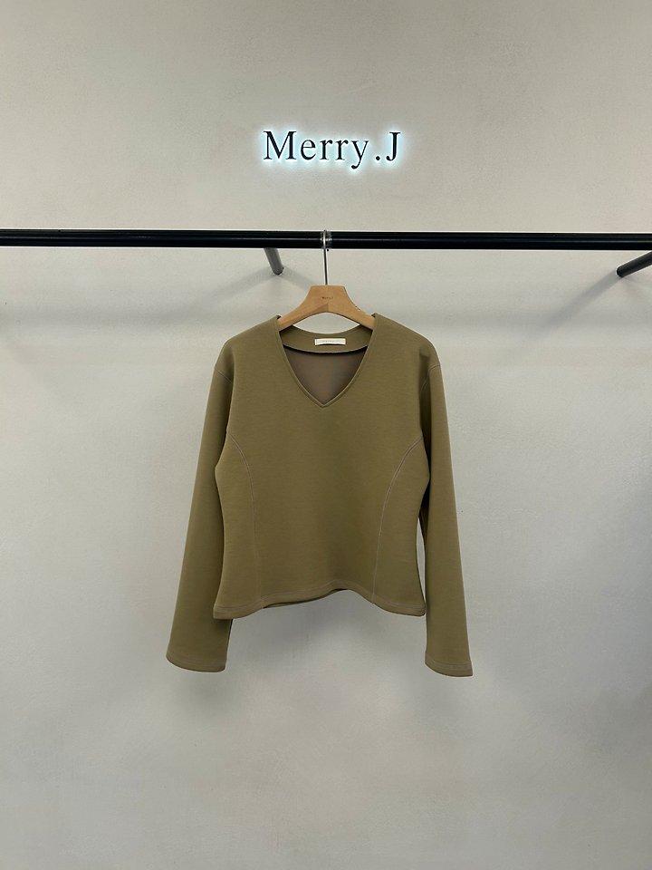 Flat V-Neck Tee + Flat Long Skirt by Merry J for Women - view 6