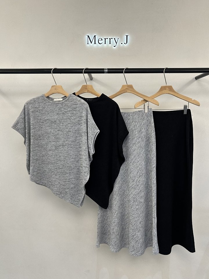 Asymmetric Diagonal Skirt Set by Merry J for Women - view 3