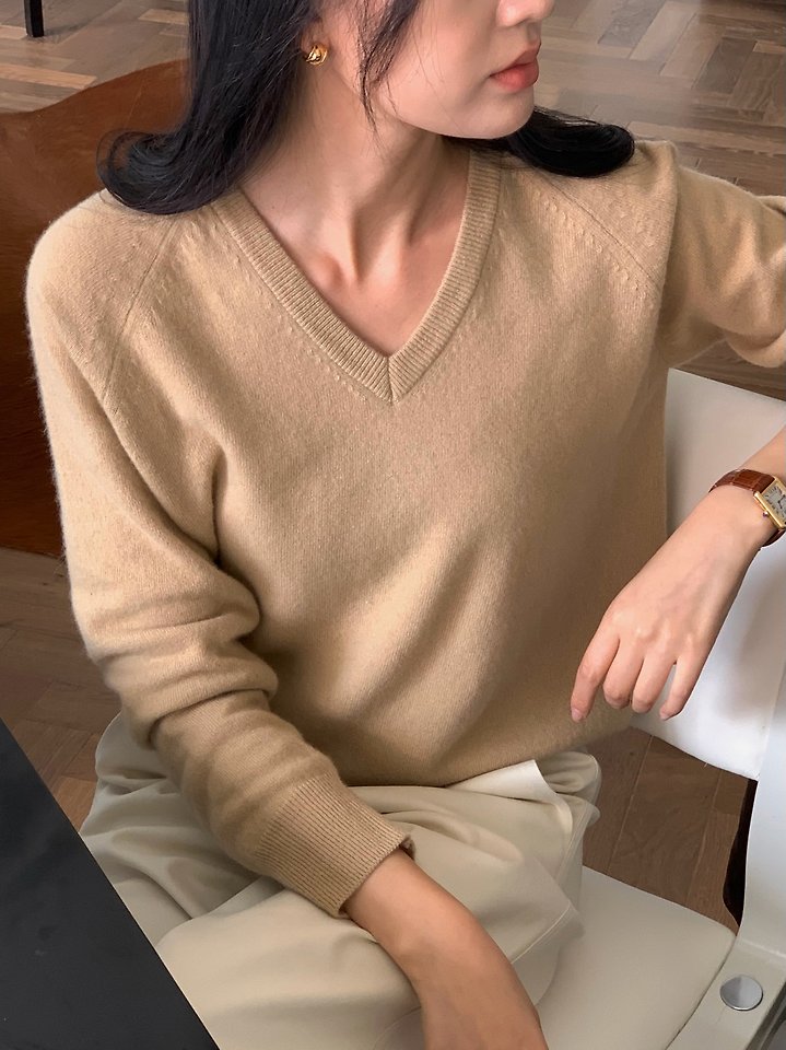 V neck wool cashmere knit by Moani for Women - view 6
