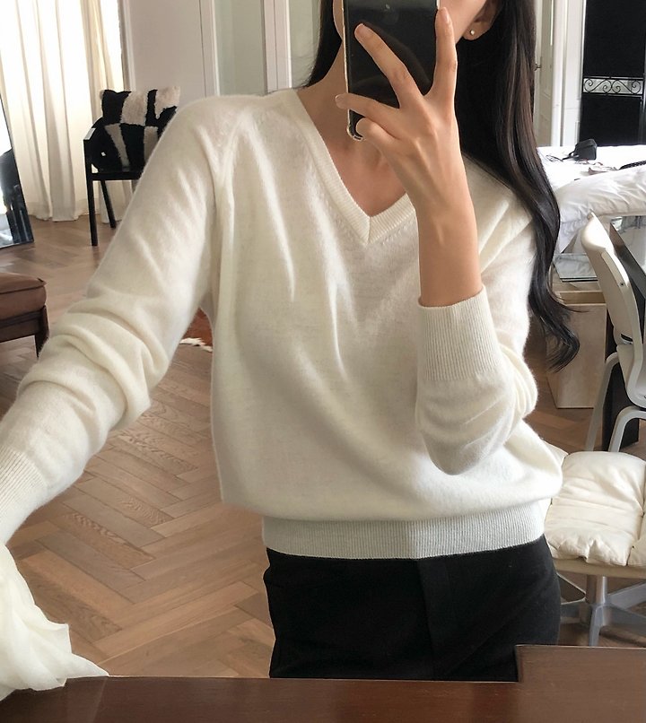 V neck wool cashmere knit by Moani for Women - view 8