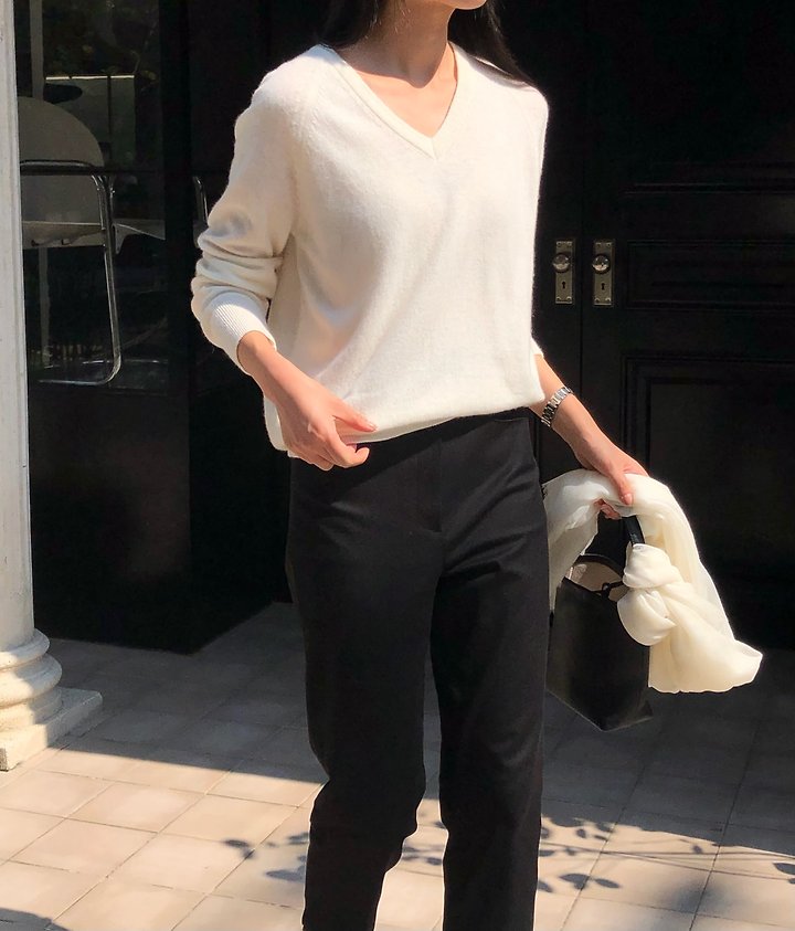 V neck wool cashmere knit by Moani for Women - view 9