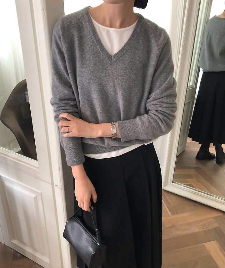 V neck wool cashmere knit by Moani for Women - view 4
